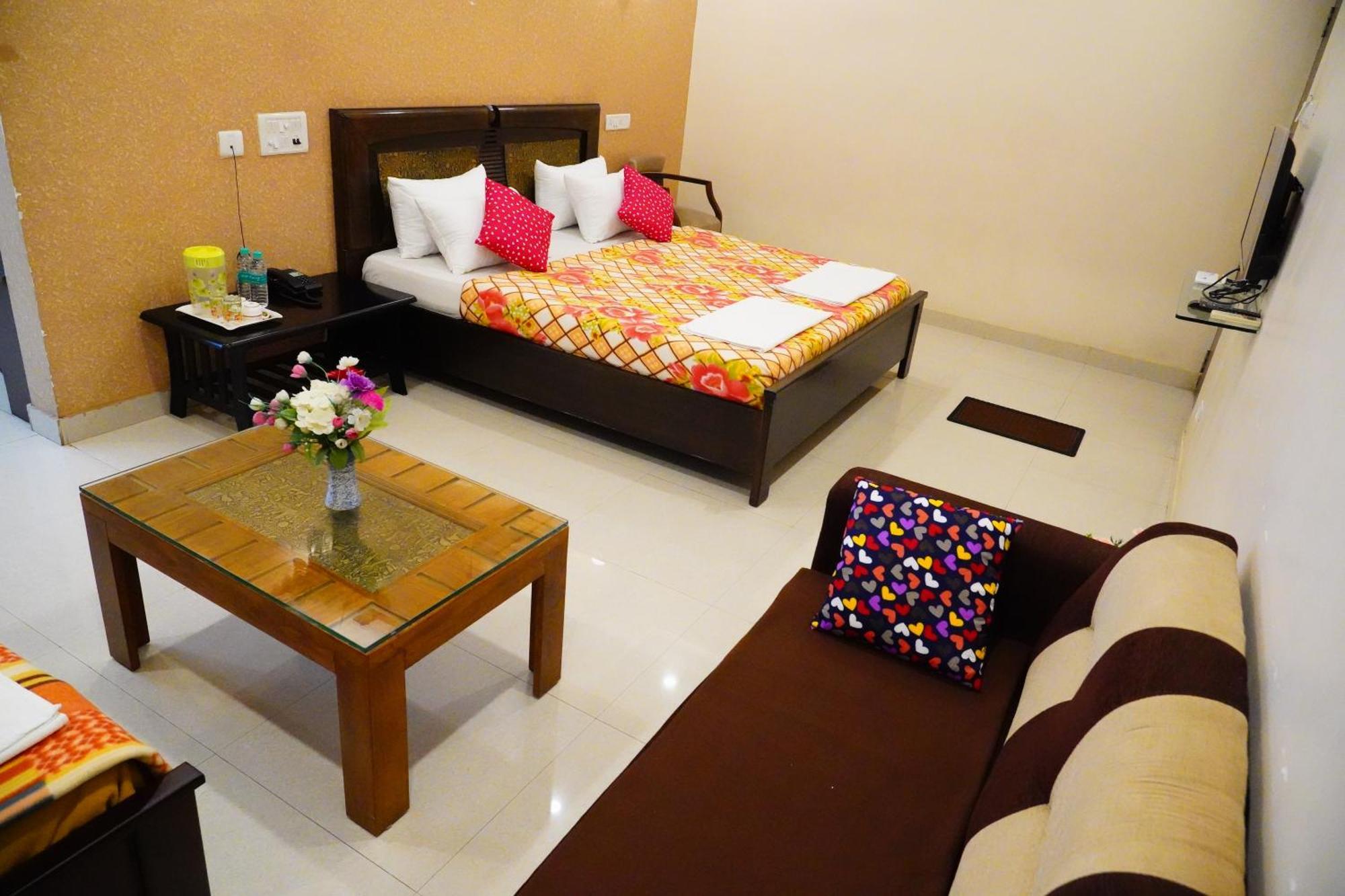 Готель Vinayagam Residency Arcot Екстер'єр фото