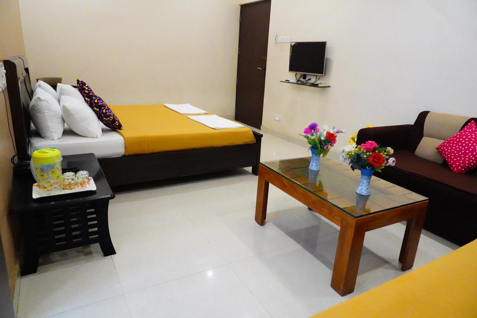 Готель Vinayagam Residency Arcot Екстер'єр фото