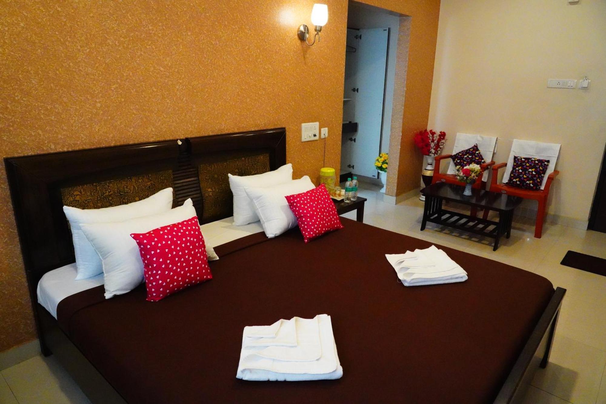 Готель Vinayagam Residency Arcot Екстер'єр фото