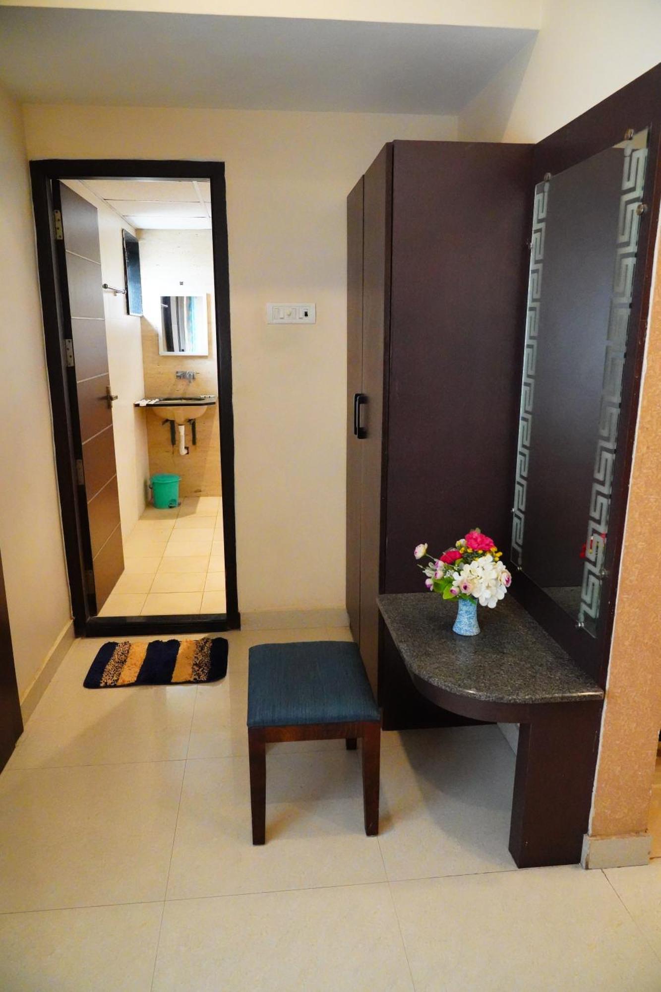 Готель Vinayagam Residency Arcot Екстер'єр фото