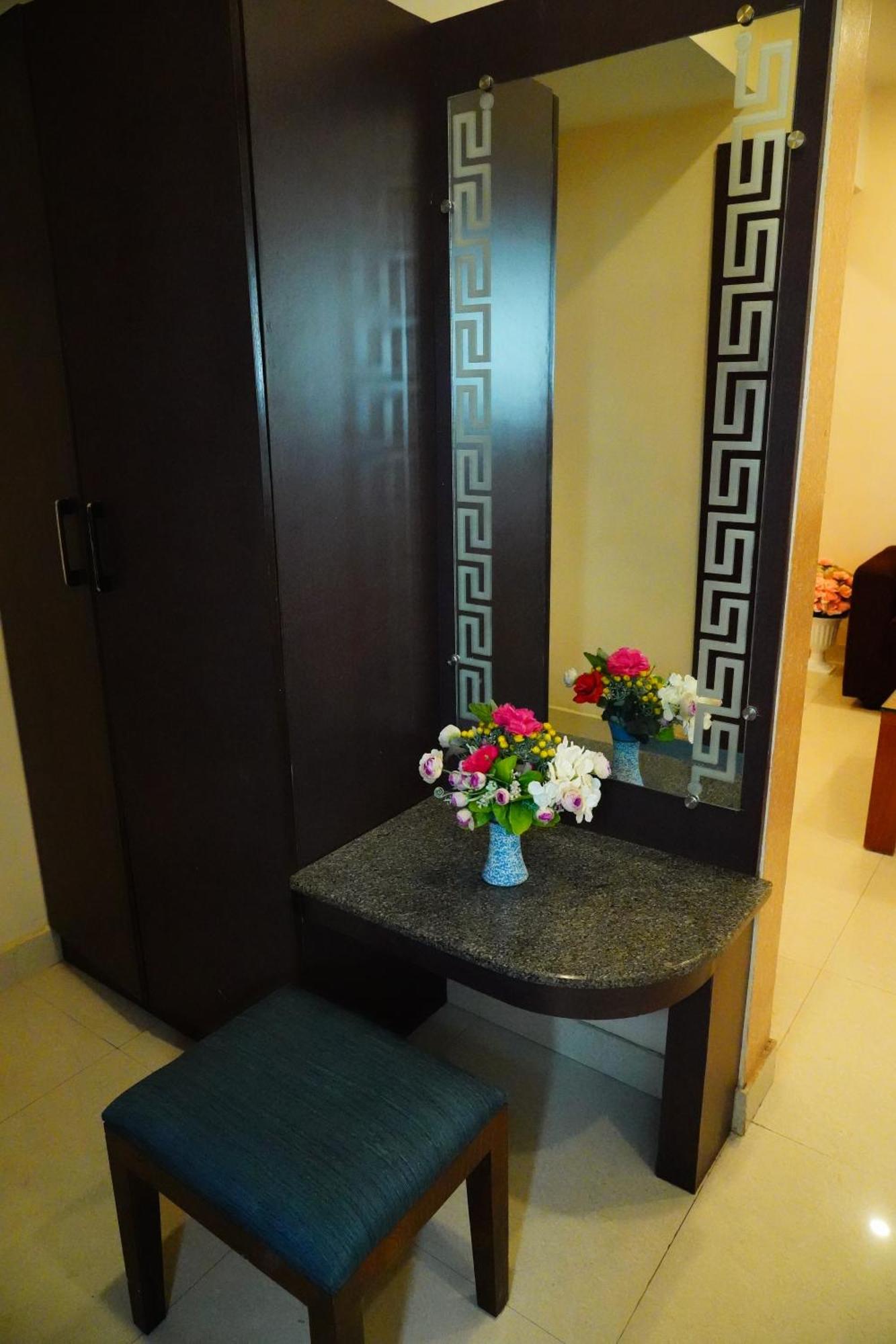 Готель Vinayagam Residency Arcot Екстер'єр фото