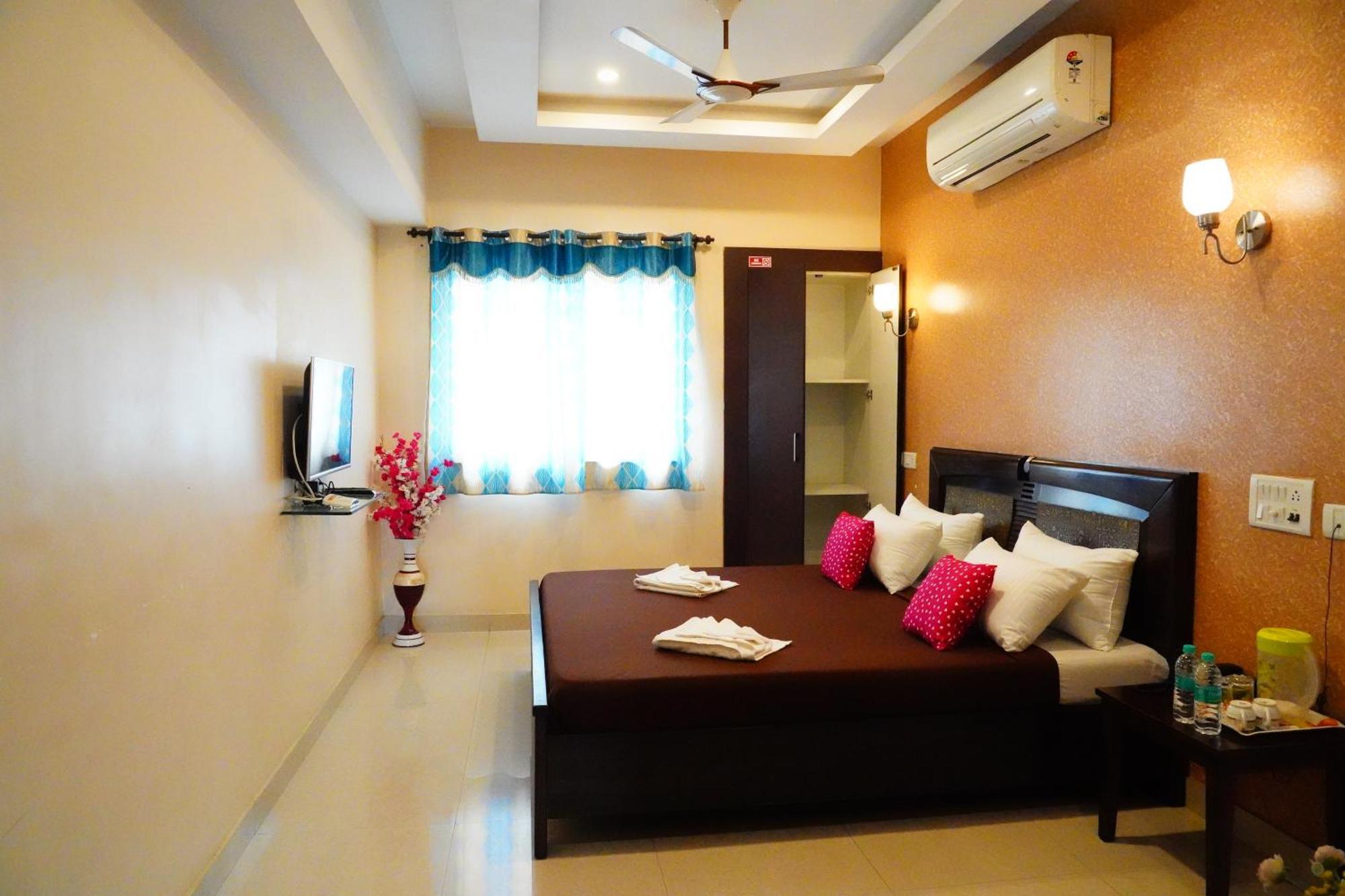 Готель Vinayagam Residency Arcot Екстер'єр фото